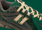 New Balance 1906R size? Exclusive Diamond District Pack Green