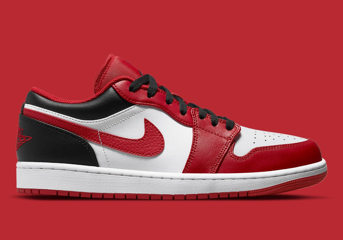 Jordan 1 Low Reverse Black Toe