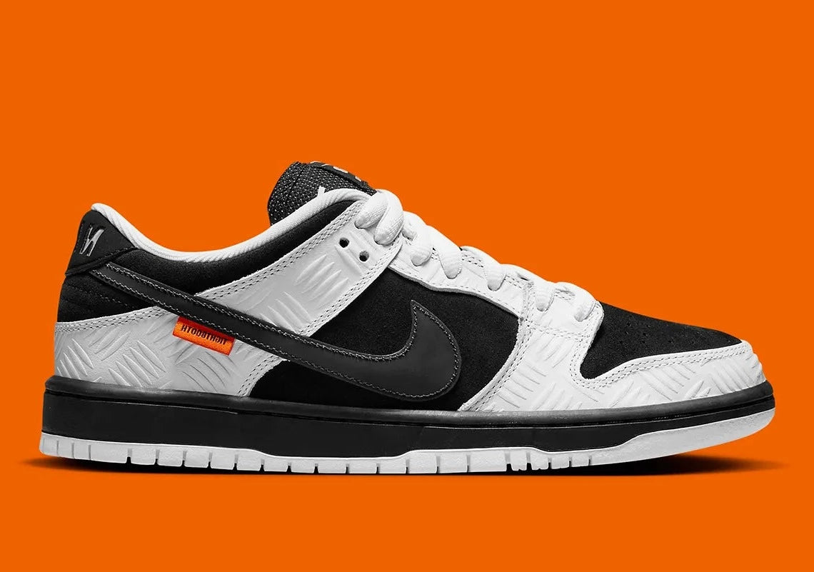 Nike SB Dunk Low TIGHTBOOTH