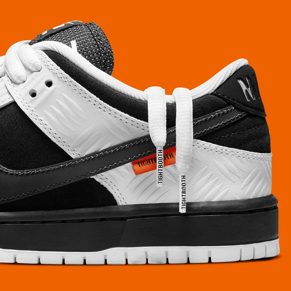 Nike SB Dunk Low TIGHTBOOTH