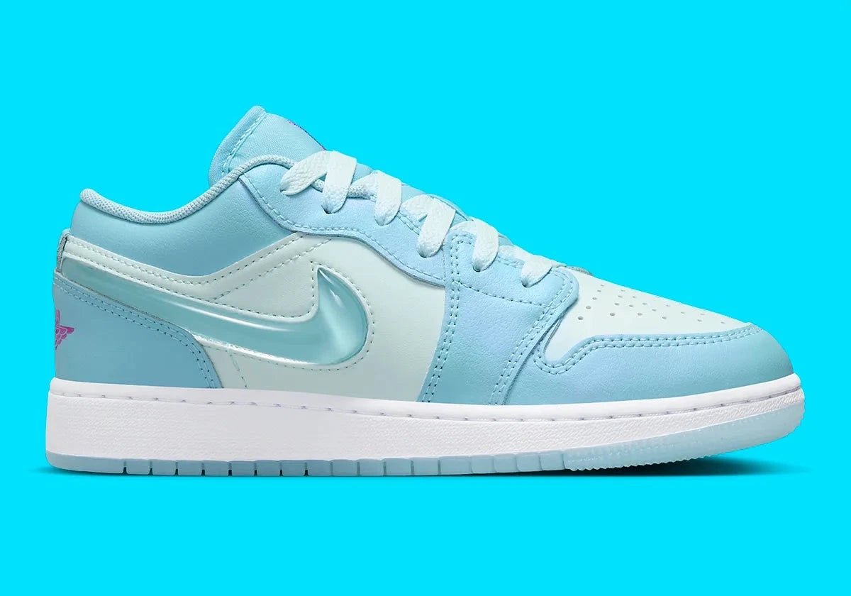 Jordan 1 Low SE Aquarius Blue