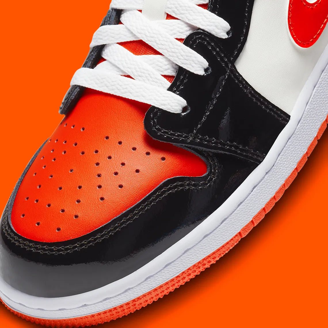 Jordan 1 Low Halloween (2023)