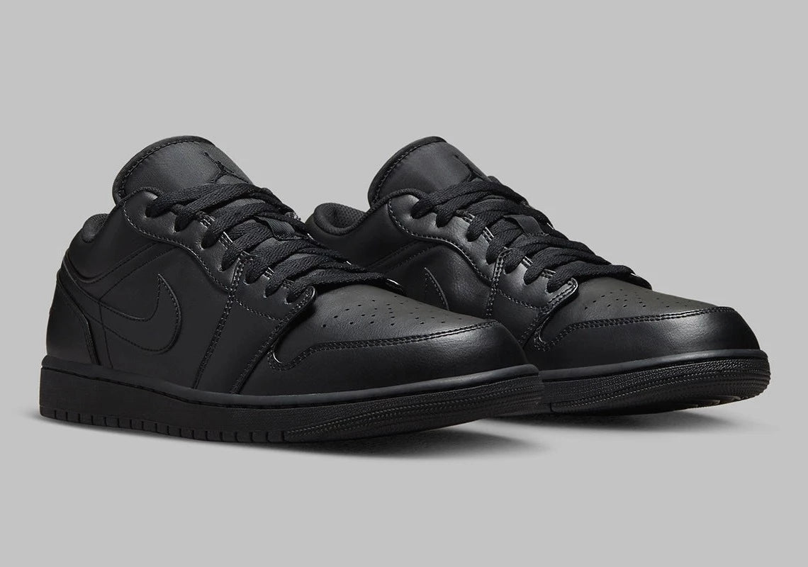 Jordan 1 Low Triple Black (2022)