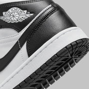 Jordan 1 Mid Panda