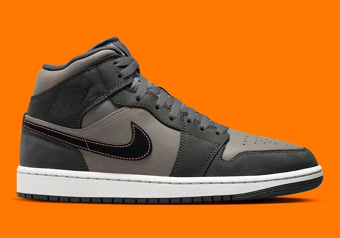 Jordan 1 Mid SE Night Stadium