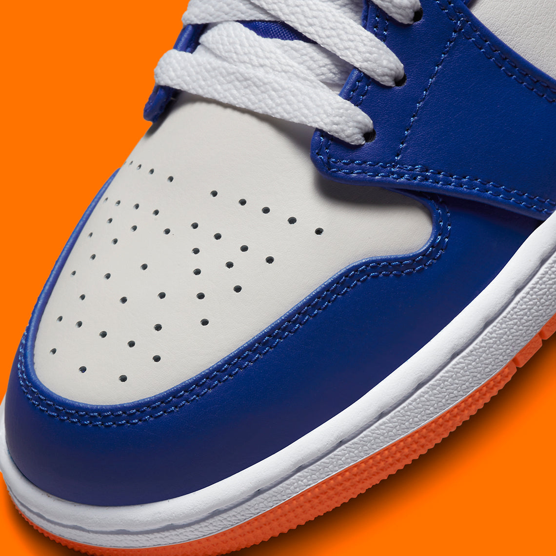 Jordan 1 Mid Knicks