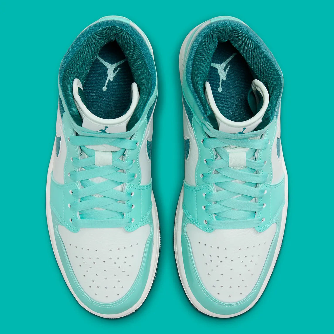 Jordan 1 Mid Chenille Bleached Turquoise