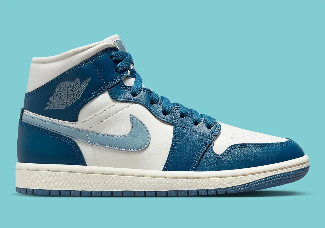 Jordan 1 Mid French Blue