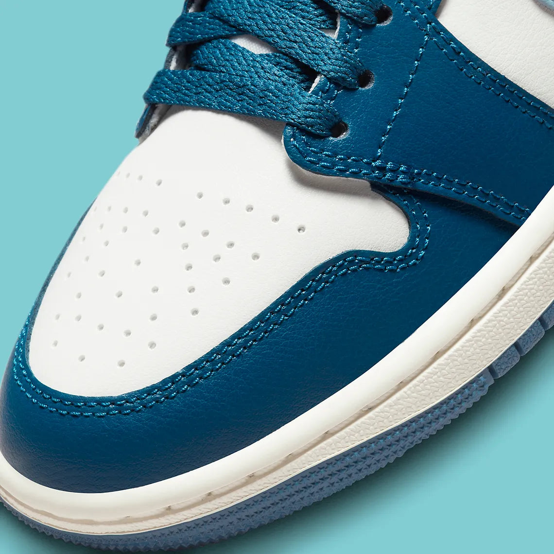 Jordan 1 Mid French Blue