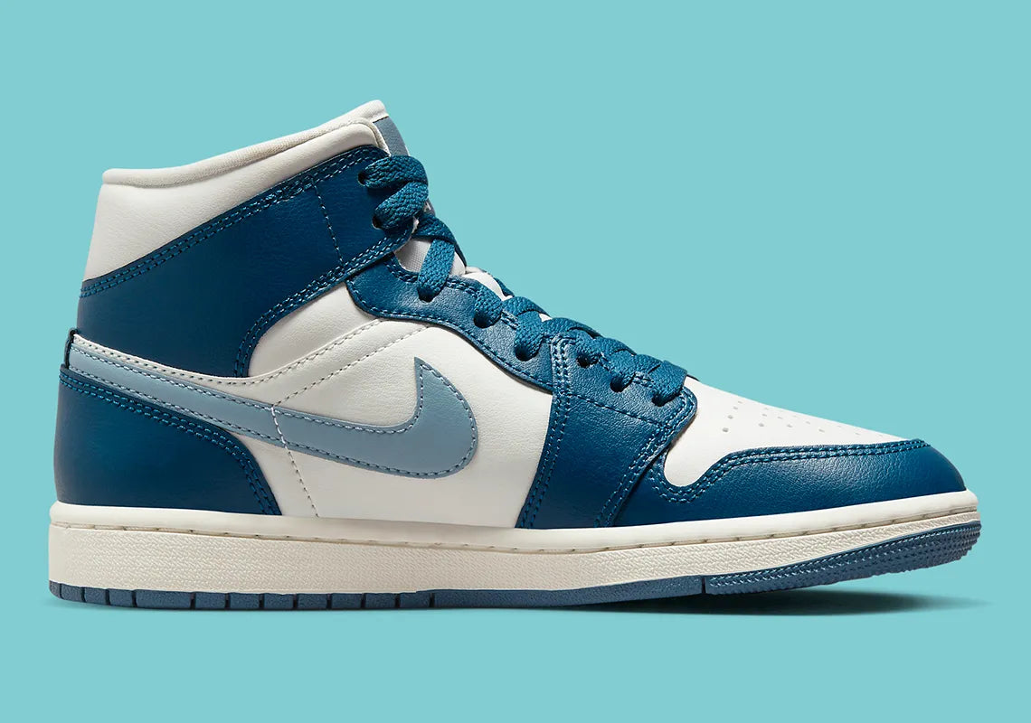 Jordan 1 Mid French Blue