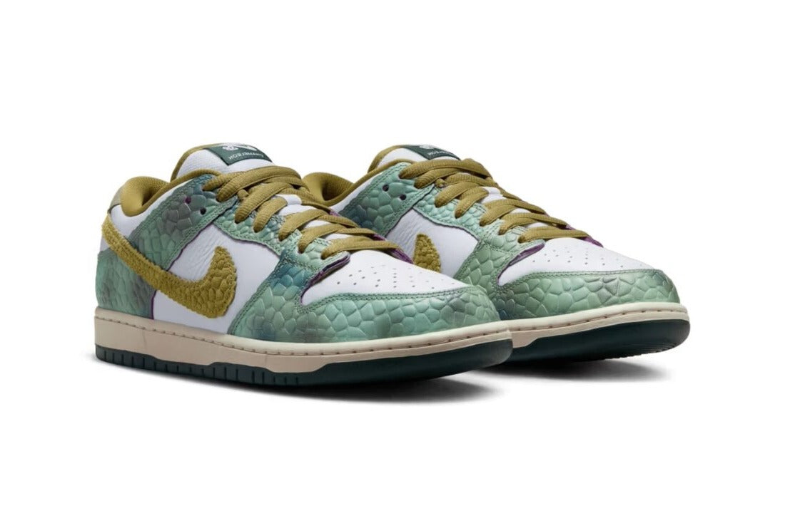 alexis-sablone-nike-dunk-low-hj3386-300-02-1100x734.jpg