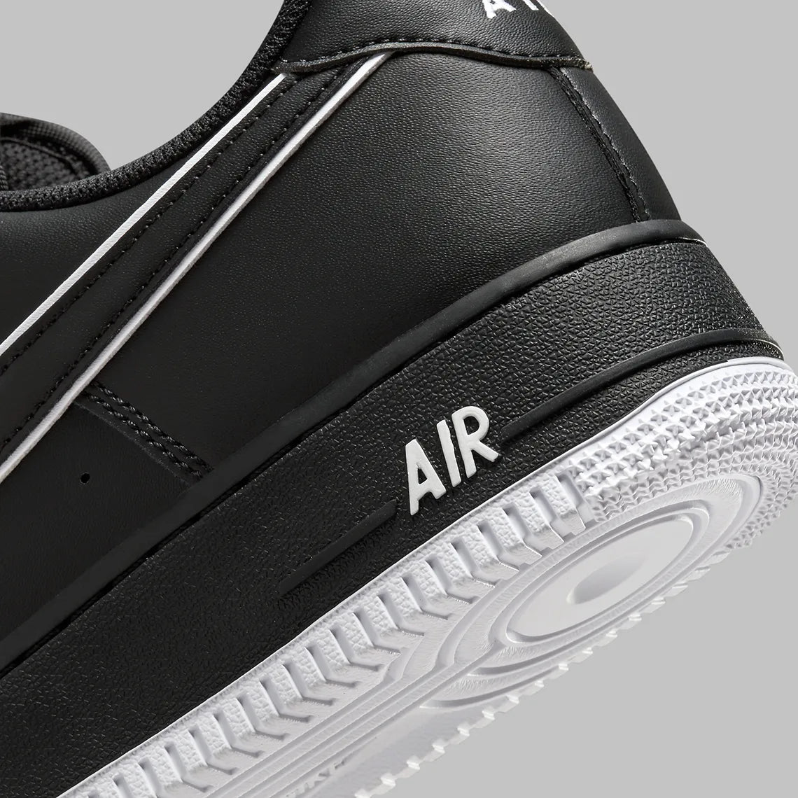 Nike Air Force 1 Low '07 Black White Sole (2023)