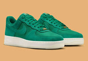 Nike Air Force 1 Low '07 LV8
Malachite Pale Ivory Metallic Gold