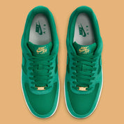 Nike Air Force 1 Low '07 LV8 Malachite Pale Ivory Metallic Gold