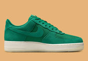 Nike Air Force 1 Low '07 LV8 Malachite Pale Ivory Metallic Gold