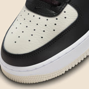 Nike Air Force 1 Low '07 LV8 Split Black Phantom