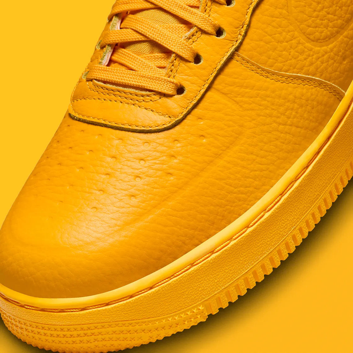 Nike Air Force 1 Low '07 Pro-Tech Waterproof University Gold