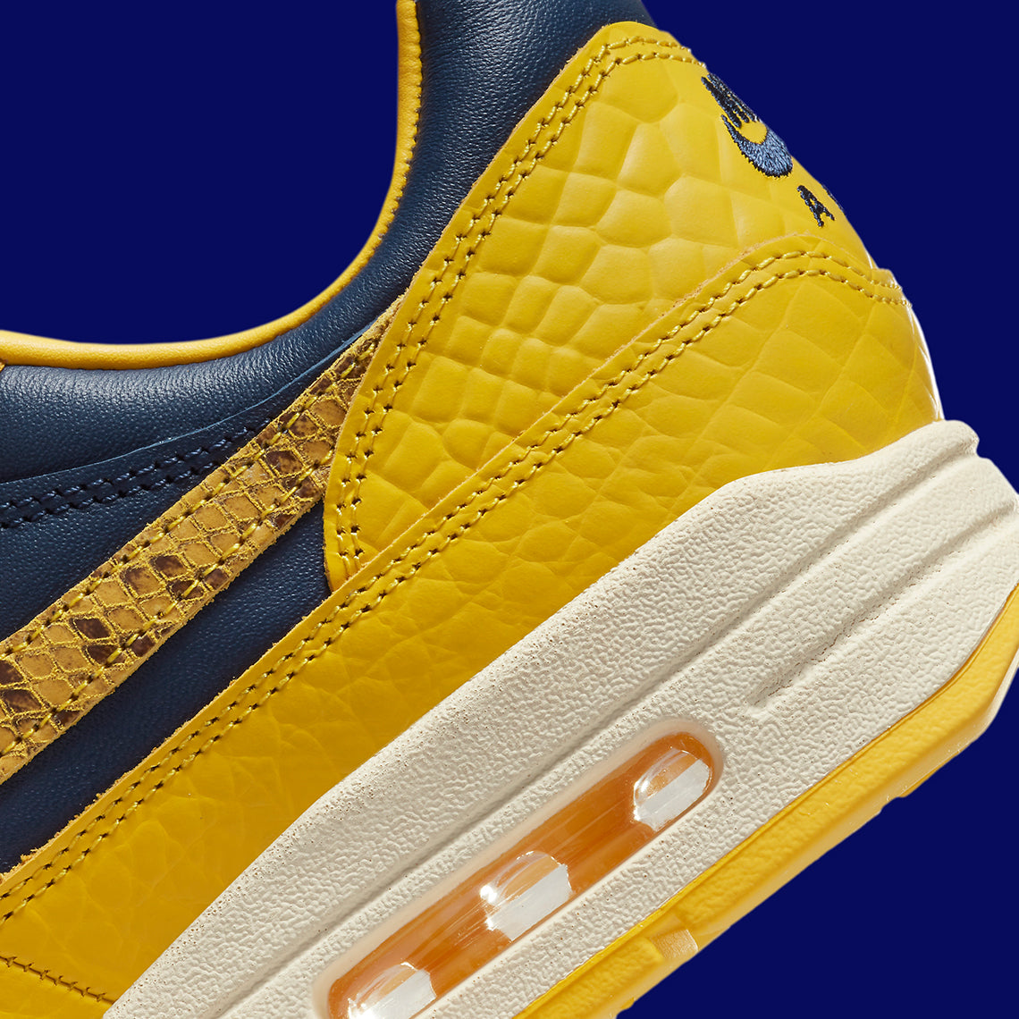 Nike Air Max 1 CO.JP Michigan Head to Head