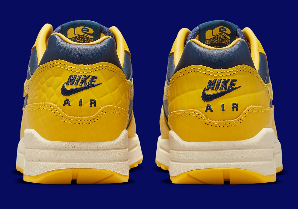 Nike Air Max 1 CO.JP Michigan Head to Head