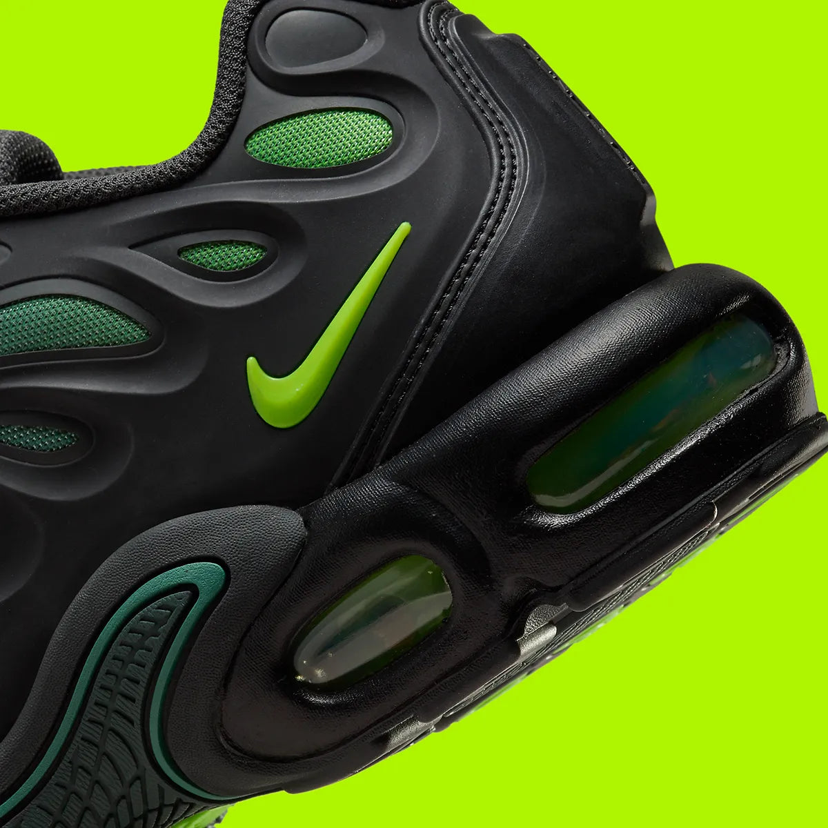 Nike Air Max Plus Drift Black Volt