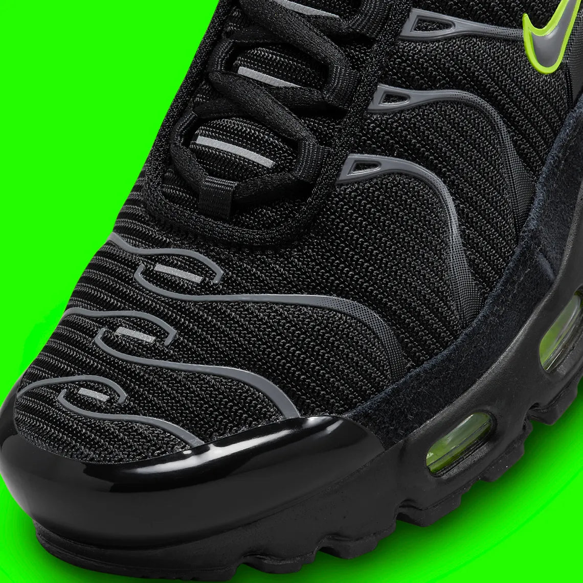 Nike Air Max Plus Black Volt