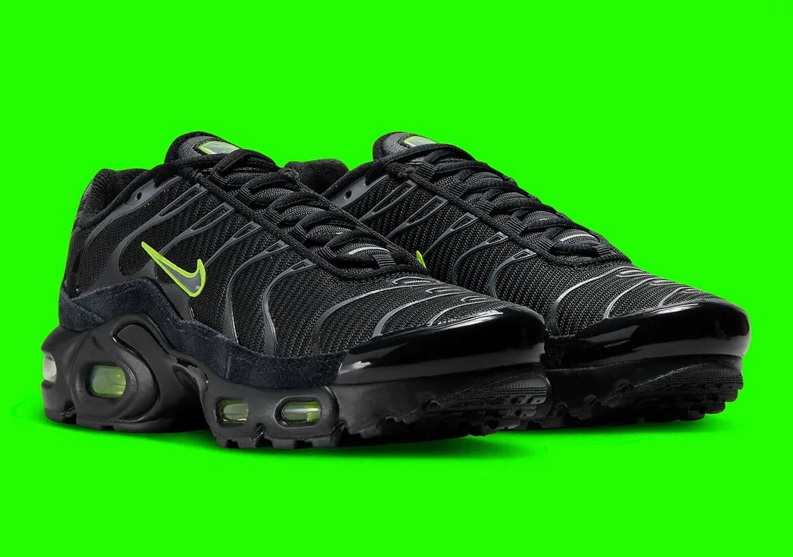 Nike Air Max Plus Black Volt