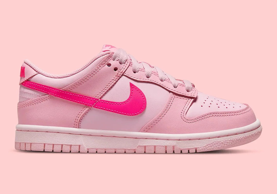 Nike Dunk Low Triple Pink