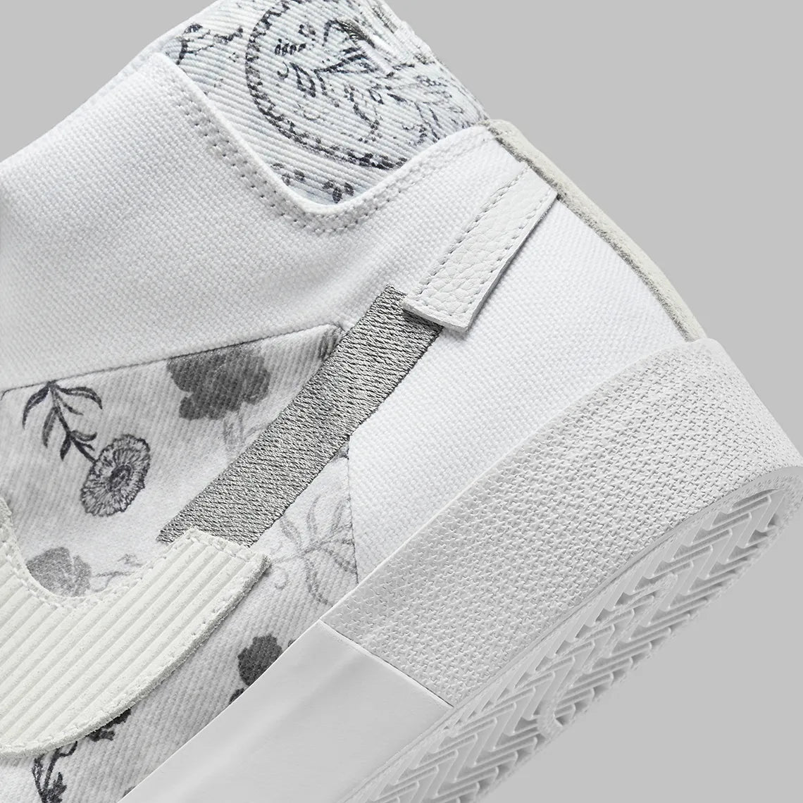 Nike SB Zoom Blazer Mid Premium Floral White Grey