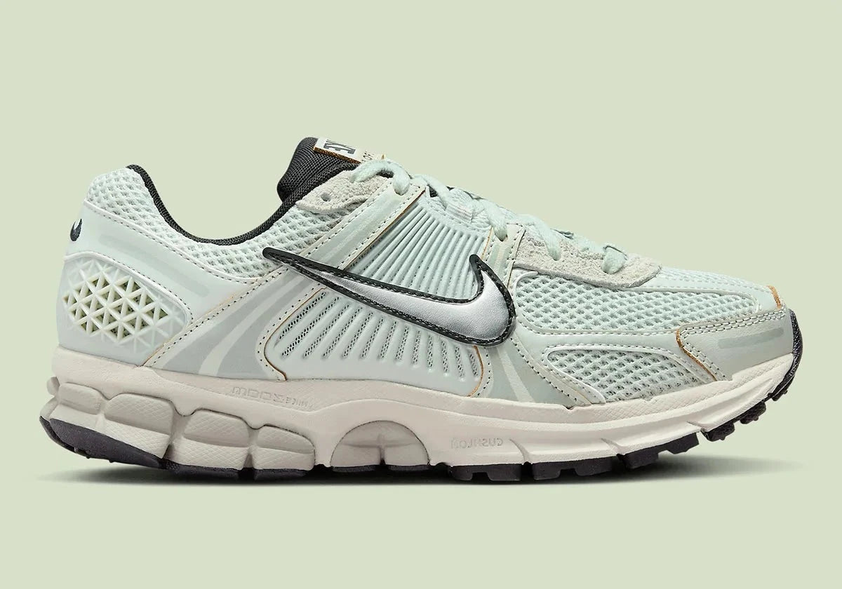 Nike Zoom Vomero 5 Light Silver Chrome