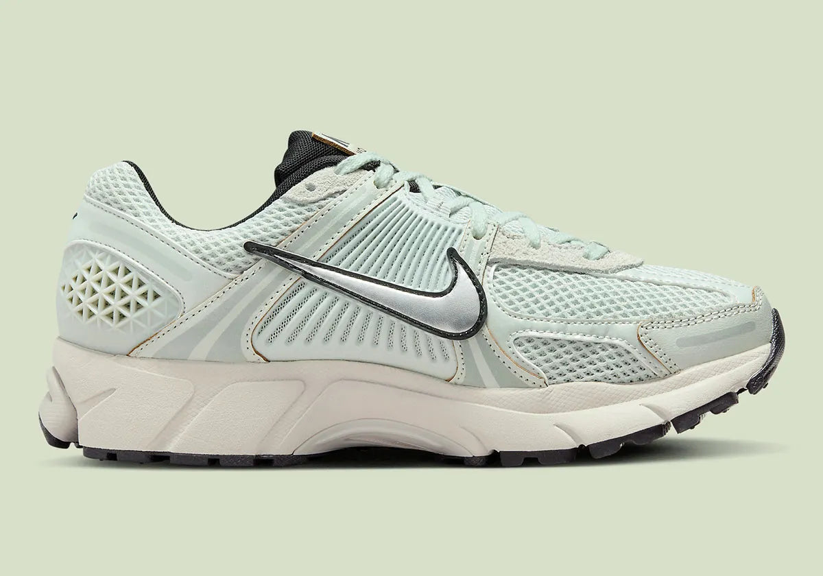 Nike Zoom Vomero 5 Light Silver Chrome