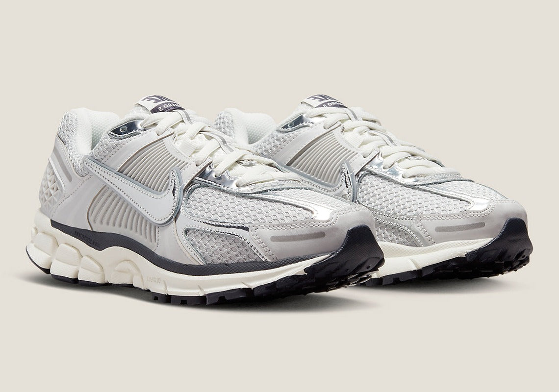 Nike Zoom Vomero 5 Photon Dust Metallic Silver