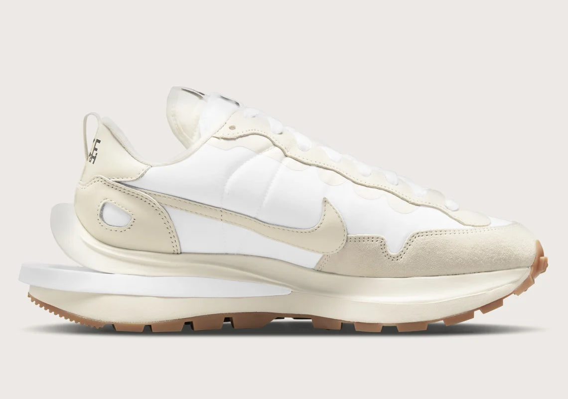 LIVRAISON 72H - Nike Vaporwaffle sacai Sail Gum