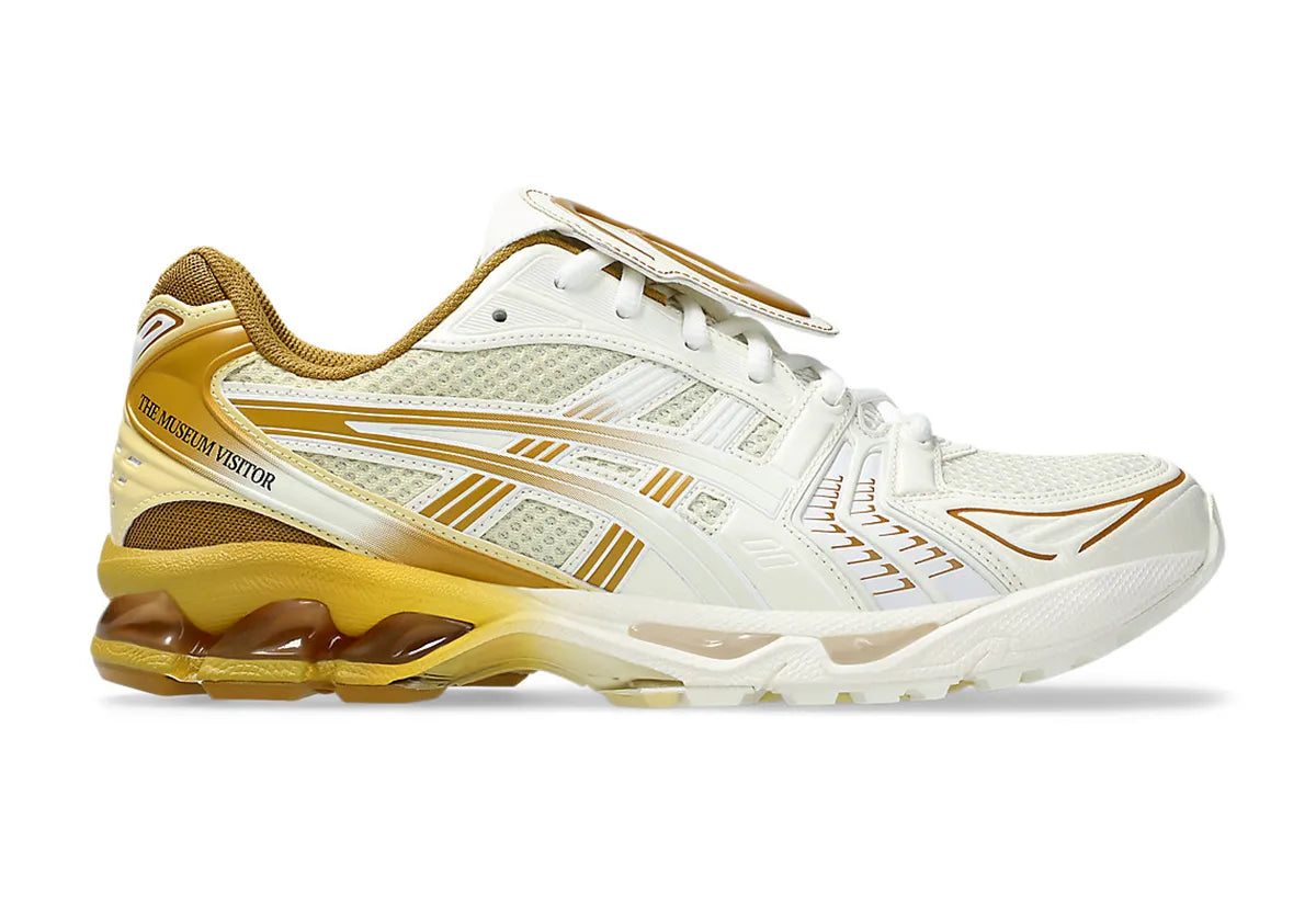 the-museum-visitor-asics-gel-kayano-14-white-gold-1203A528-100-4.webp