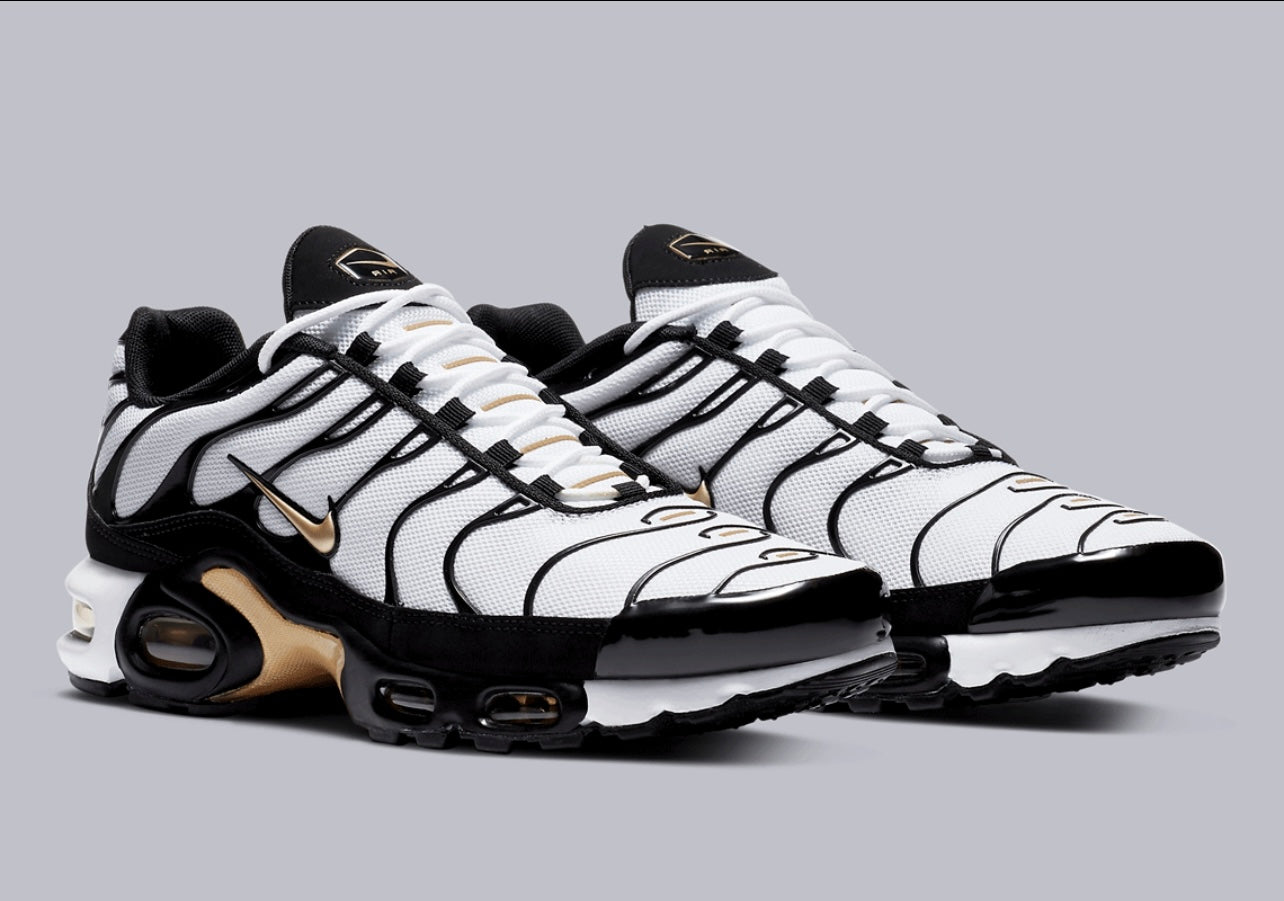 Nike Air Max Plus White Black Metallic Gold