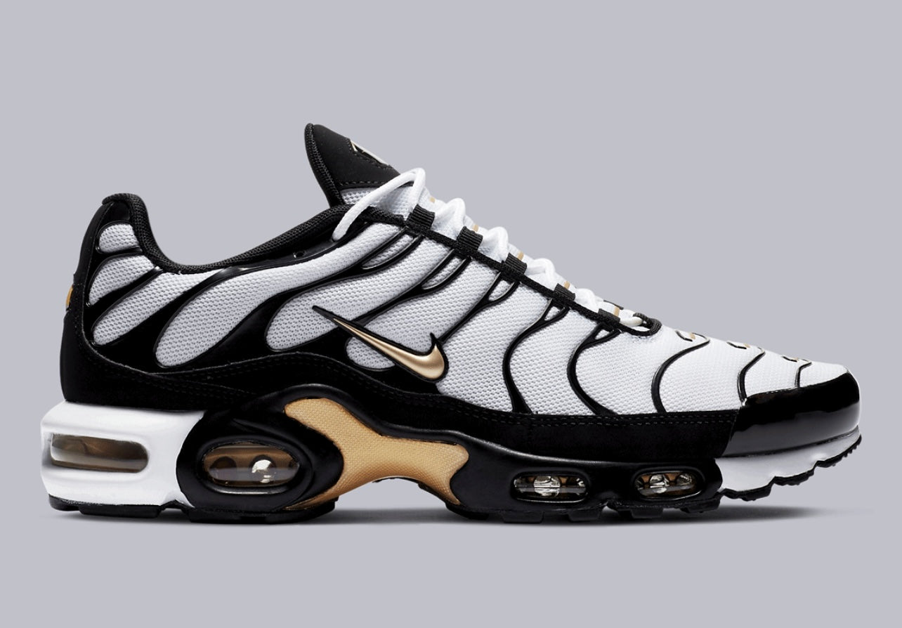 Nike Air Max Plus White Black Metallic Gold