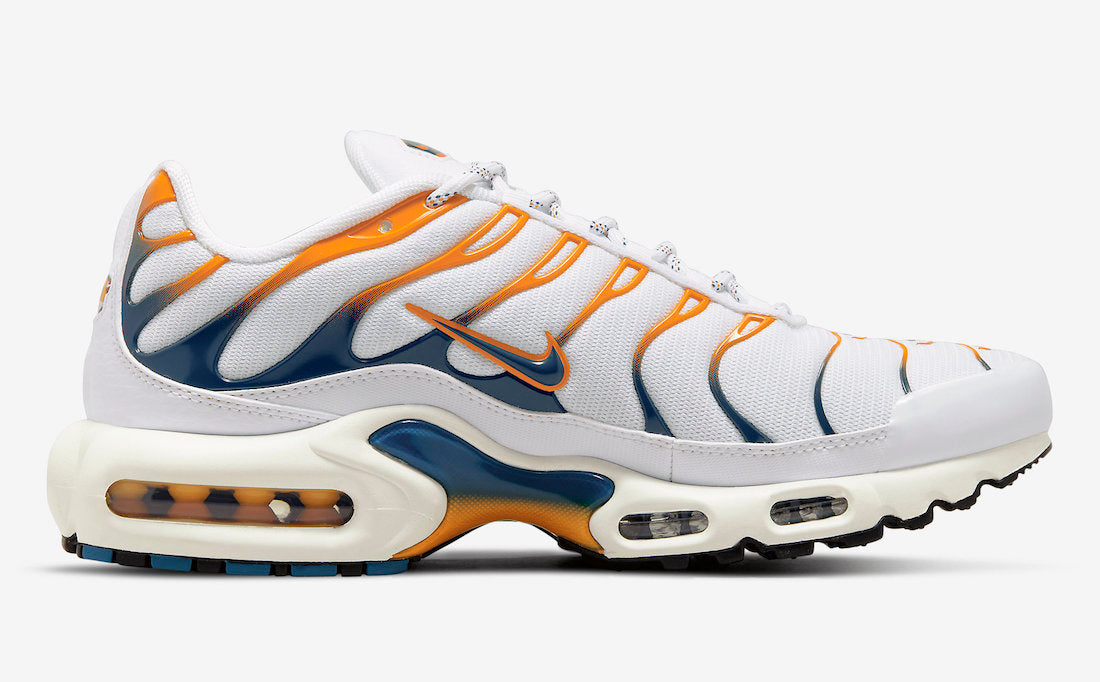 Nike Air Max Plus Hiking Carabiner White Kumquat Marina