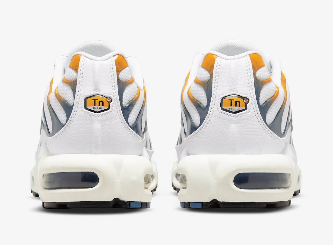 Nike Air Max Plus Hiking Carabiner White Kumquat Marina