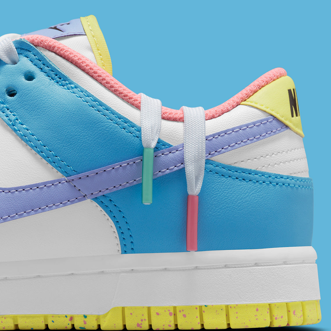 Nike Dunk Low SE Easter