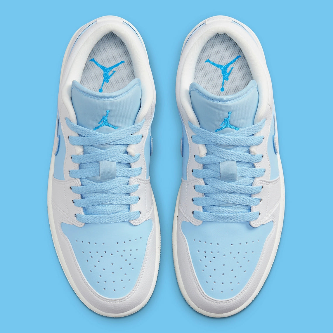 Jordan 1 Low SE Reverse Ice Blue