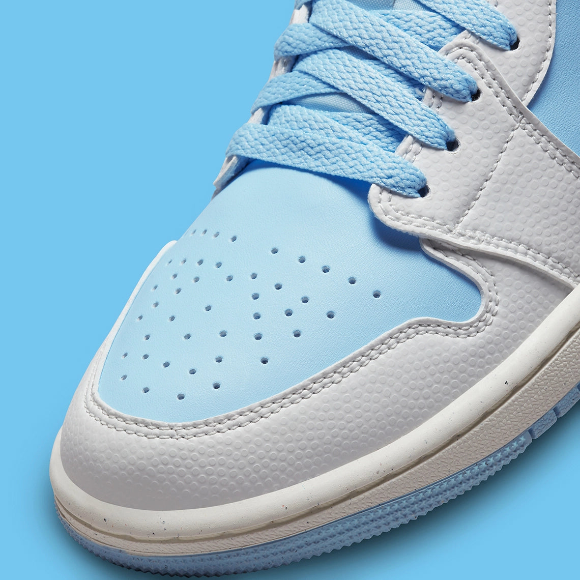 Jordan 1 Low SE Reverse Ice Blue