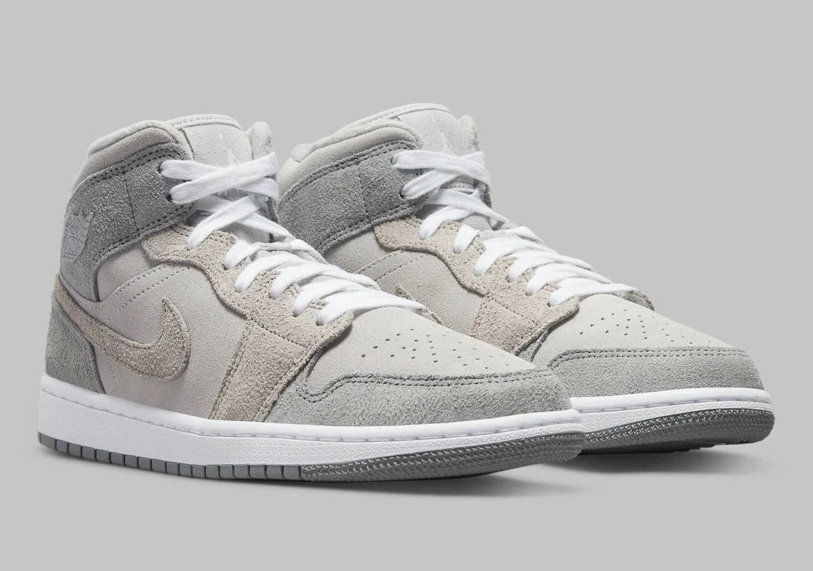 Jordan 1 Mid SE Particle Grey