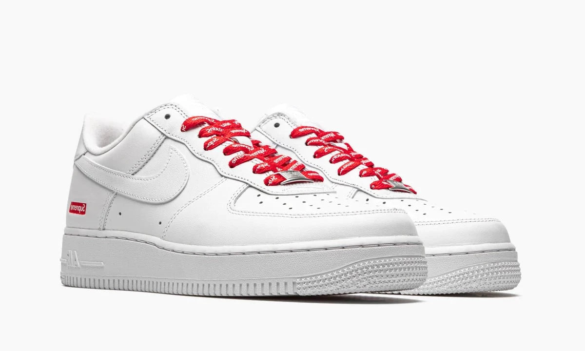 Nike Air Force 1 Low Supreme White