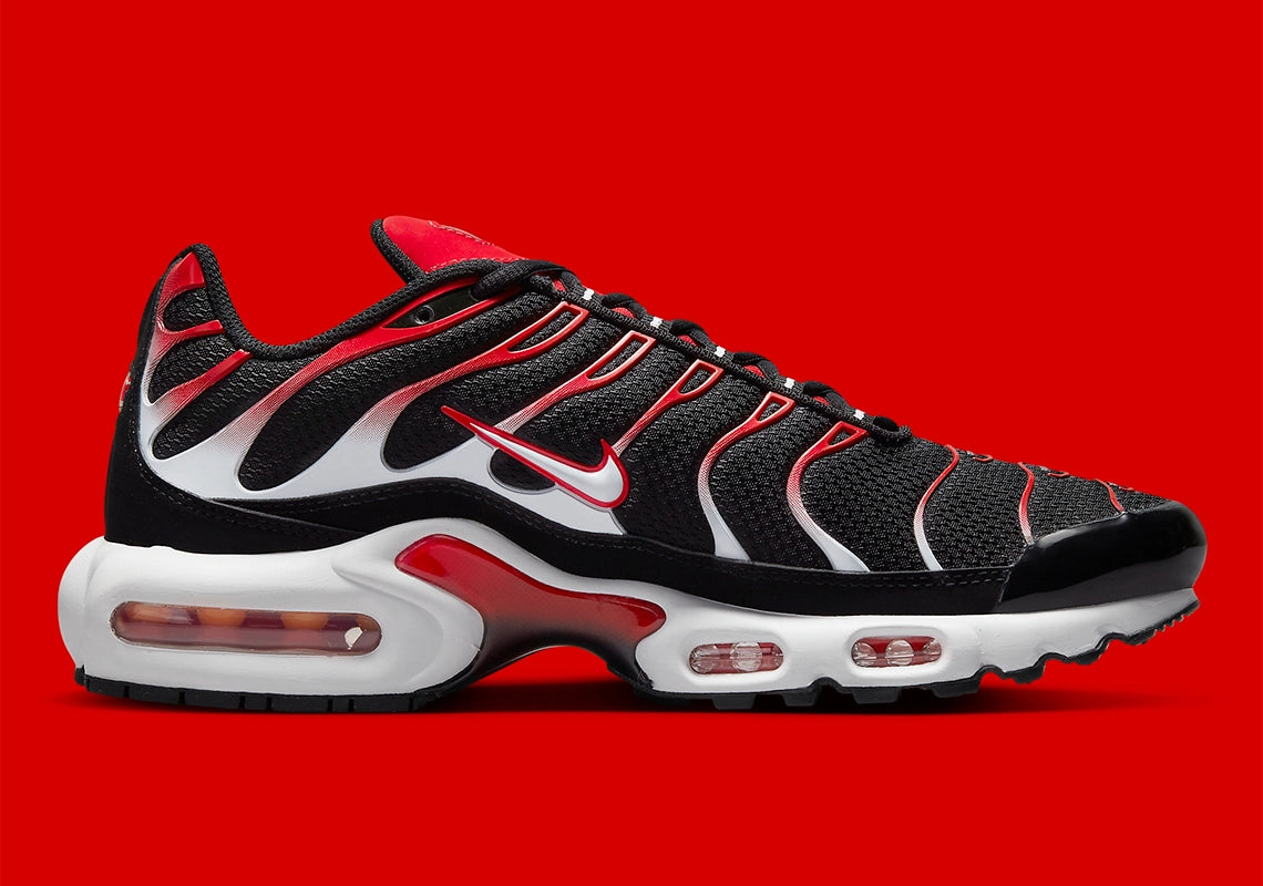 Nike Air Max Plus Black White University Red (2022)