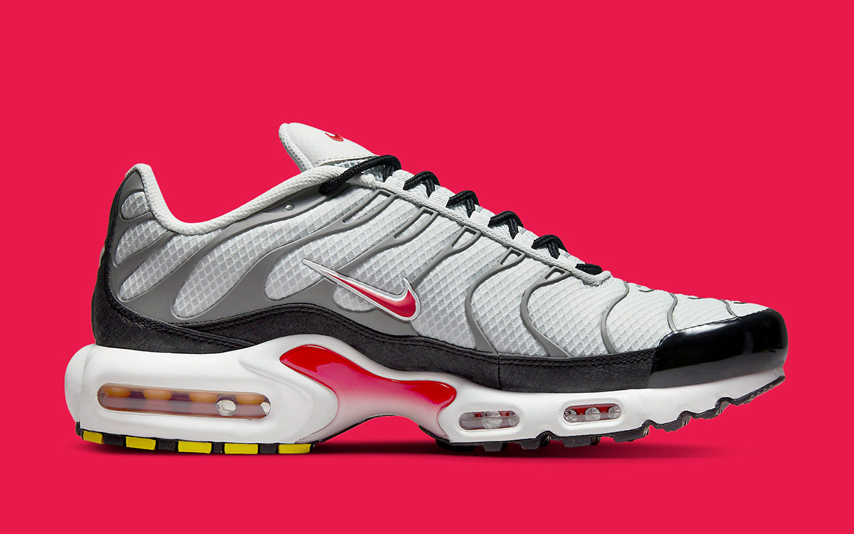 Nike Air Max Plus Photon Dust Varsity Red