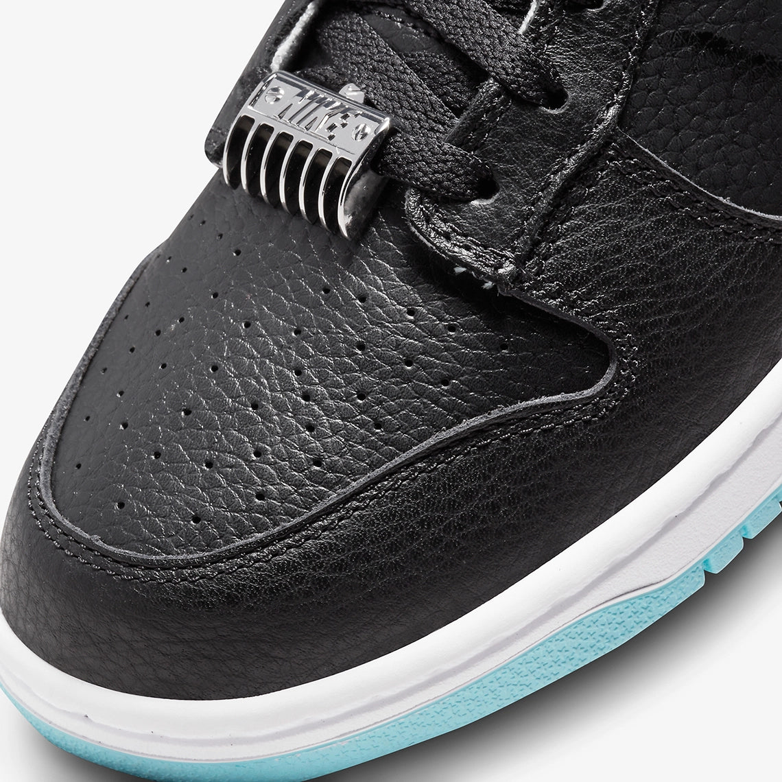 Nike Dunk Low SE Barber Shop Black