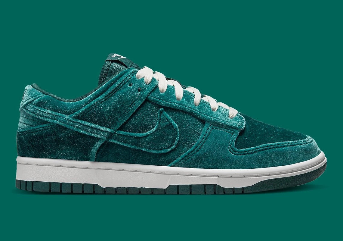 Nike Dunk Low Velvet Teal