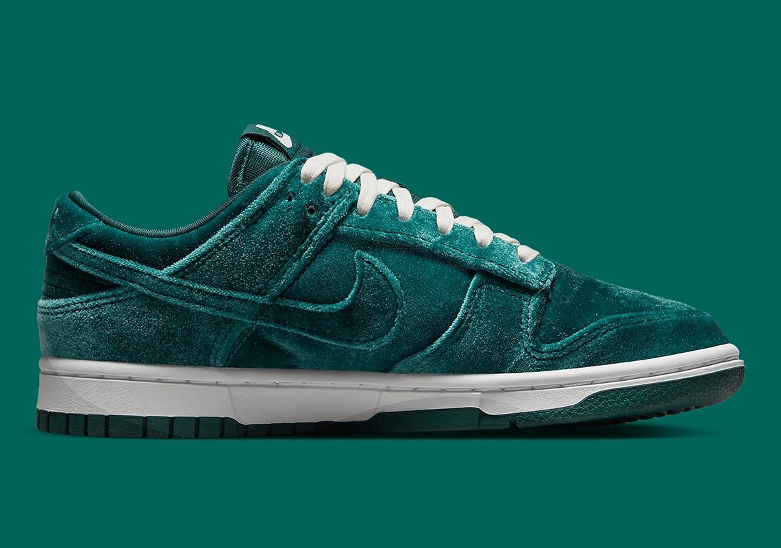 Nike Dunk Low Velvet Teal