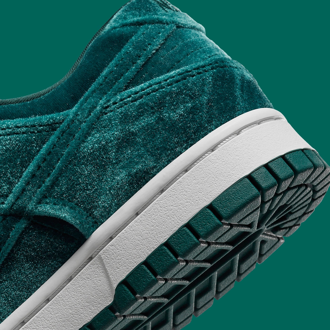 Nike Dunk Low Velvet Teal