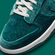 Nike Dunk Low Velvet Teal