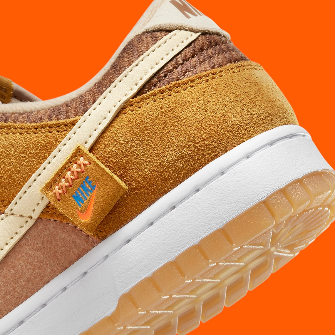 Nike Dunk Low SE Teddy Bear Praline